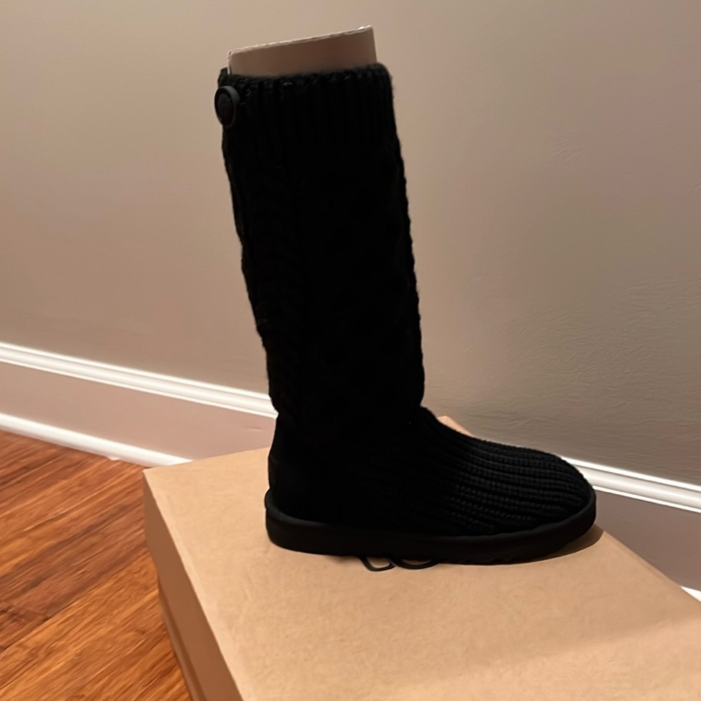 Kids knit UGGs